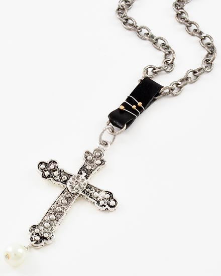 Burnishedd Silver Tone / Black Leatherette & Cream Synthetic Pearl Necklace